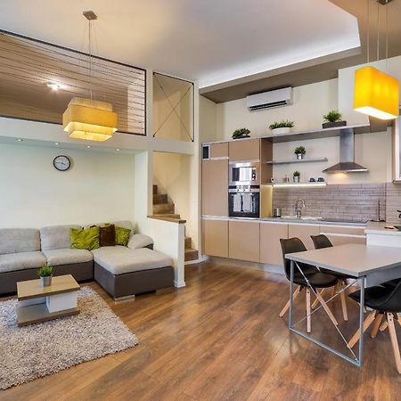 Spacious & Stylish Apartment In Downtown Budapesta Exterior foto