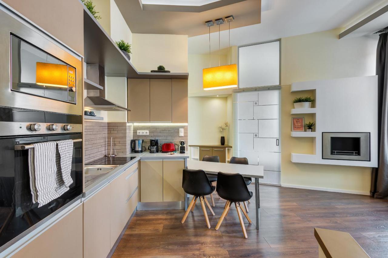 Spacious & Stylish Apartment In Downtown Budapesta Exterior foto