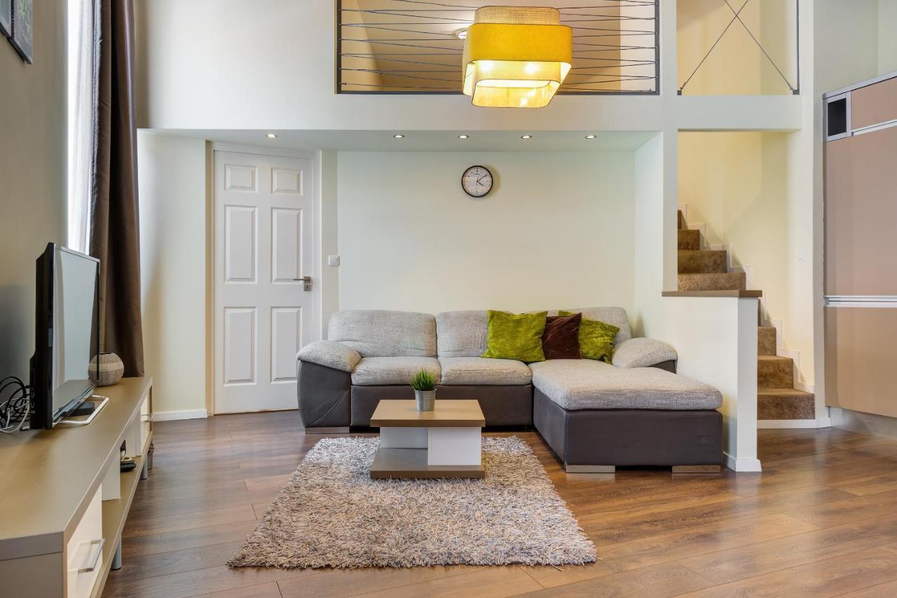 Spacious & Stylish Apartment In Downtown Budapesta Exterior foto