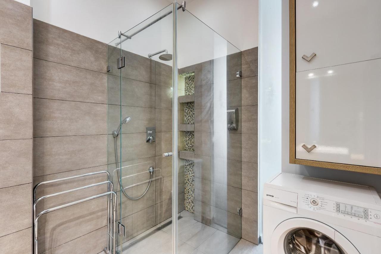 Spacious & Stylish Apartment In Downtown Budapesta Exterior foto