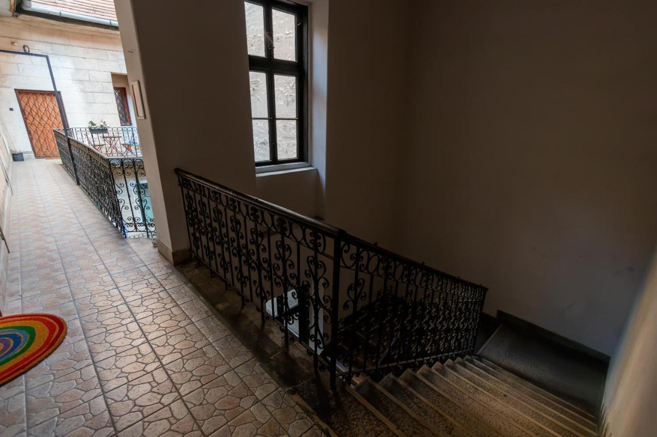 Spacious & Stylish Apartment In Downtown Budapesta Exterior foto