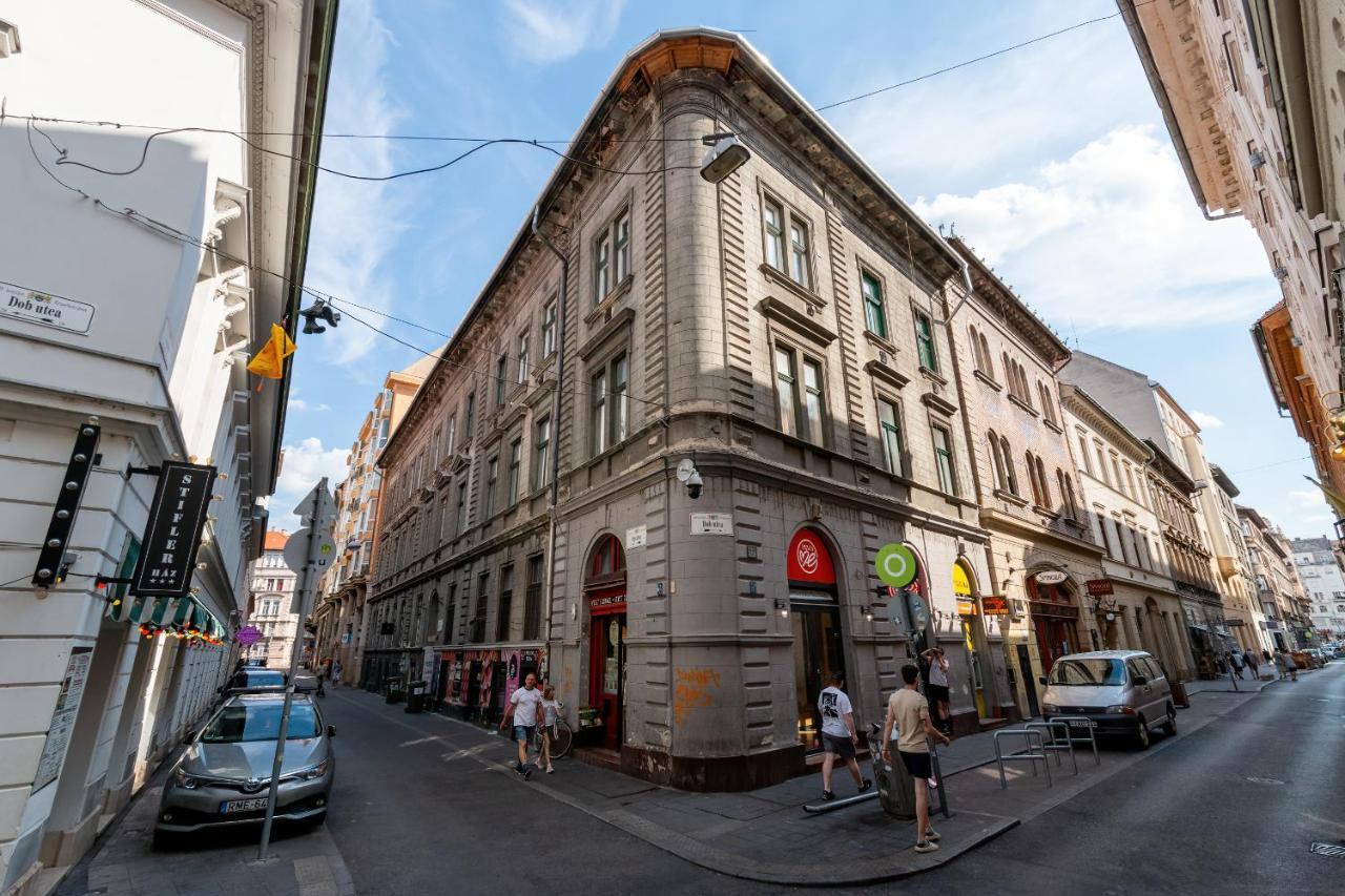 Spacious & Stylish Apartment In Downtown Budapesta Exterior foto
