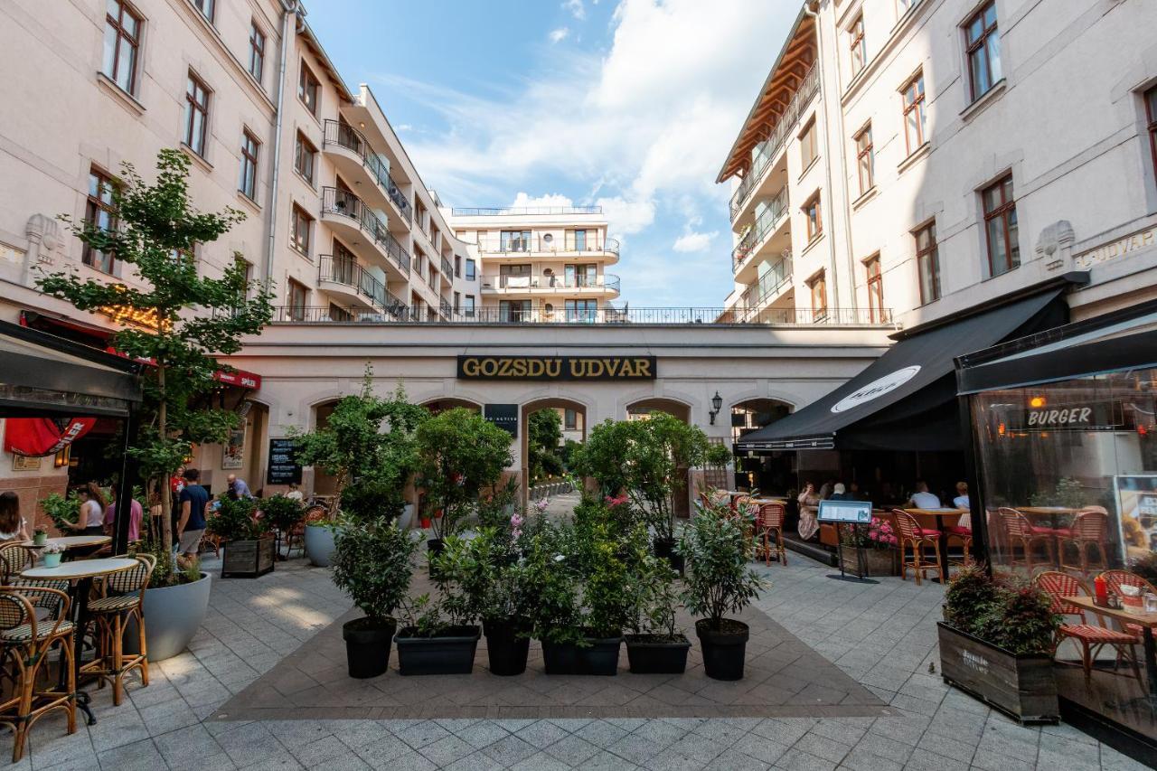 Spacious & Stylish Apartment In Downtown Budapesta Exterior foto