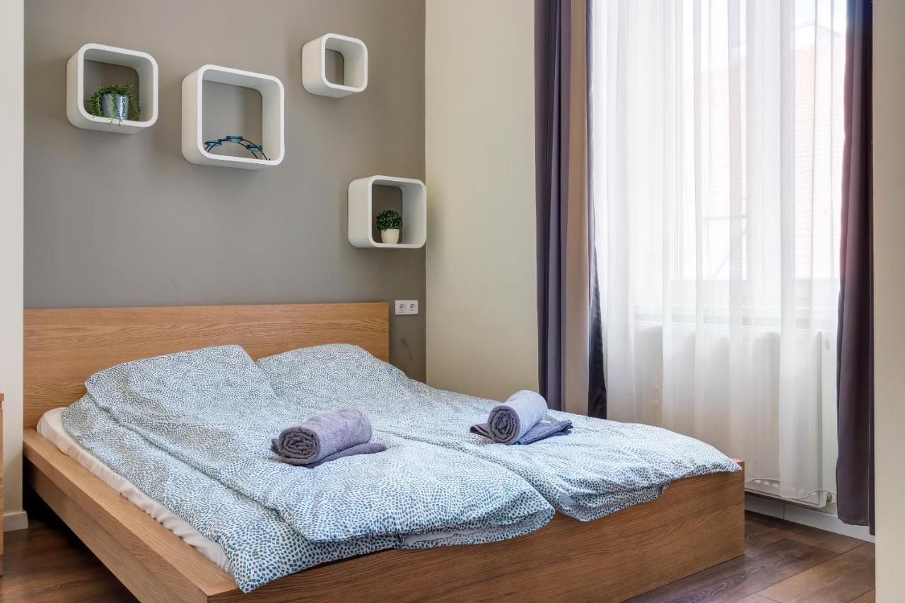 Spacious & Stylish Apartment In Downtown Budapesta Exterior foto