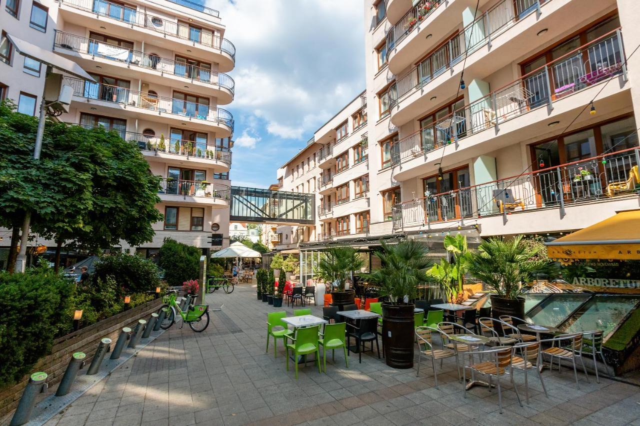 Spacious & Stylish Apartment In Downtown Budapesta Exterior foto
